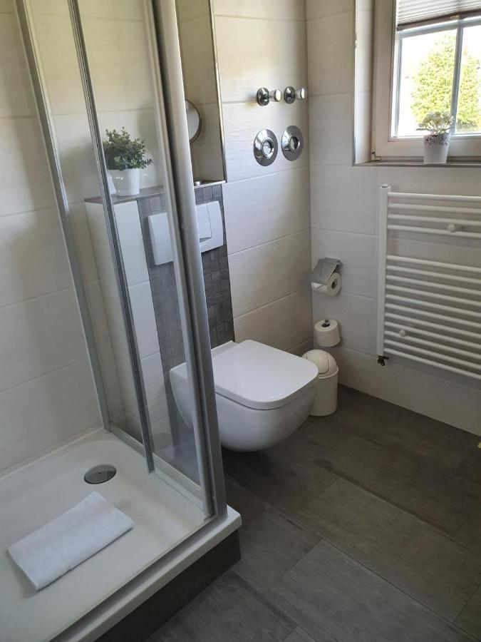 Ferienapartment Wiese & Meer Auf Ruegen Neddesitz Exterior foto